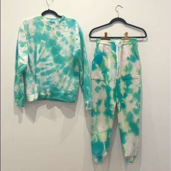 Turquoise Tie-Dye Sweatsuit Set - Picture 2 of 5